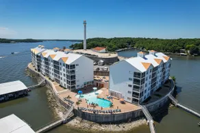 Island Life! Amazing Balcony-Views-Pool and Patio - Image 4