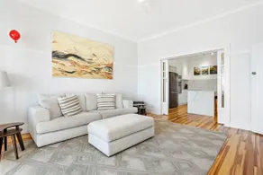 2BR Harbour View in Rose Bay - Image 4