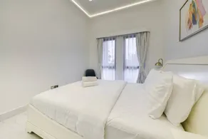Downtown Beautiful 1bed with outdoor garden - Image 3