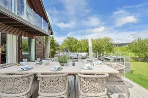 Sunken hot tub Luxury Lodge large terrace & garden - Image 2