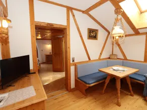 Apartment with balcony and lots of privacy - Image 2