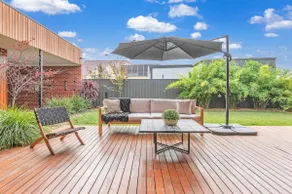 Tranquil Garden Oasis | Central Echuca - Image 2