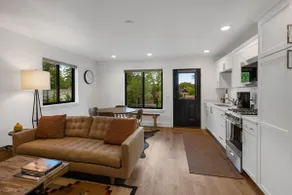 Urban Renewal-Great 1 bedroom 1 bath ADU just 4 blocks from Downtown Bozeman! - Image 5