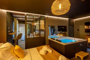 The Suite - Spa & Sauna 4* with parking - Image 3