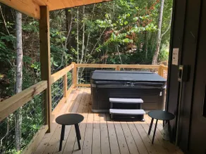 Red River Gorge Wolf Den Luxury Cabin Hottub Wi-Fi - Image 4