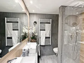 42m2 Alpine chic with balcony, view, pool - E405 - Image 3