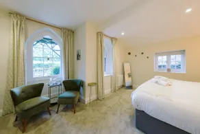 The Lodge Gatehouse at Coombe Lodge - Image 3