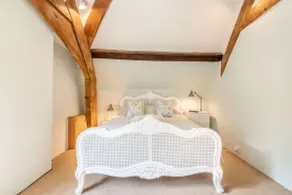 Three bedroom pet friendly holiday home in the Cotswolds - Norman Chapel - Image 2