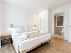 Bravissimo Falcó, 3 bedrooms and balcony - Image 4
