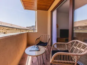 Bravissimo Falcó, 3 bedrooms and balcony - Image 5