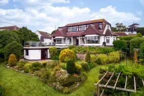 The Spinney - Spectacular views over the bay and close to beach with parking - Image 3
