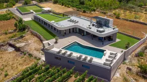 Luxury Villa Madre with 5 en-suite bedrooms, heated 72sqm Mineral pool, Whirlpool, outdoor Gym, Playground - Image 5
