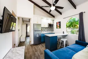 Casa Paloma Chic Casita w/ Shared Pool Near Beach - Image 4
