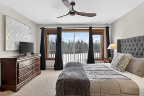 4BR family townhouse w/ golf course views - Image 4