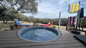 Quiet, cozy 2 BR cottage w/pool & gorgeous views - Image 3