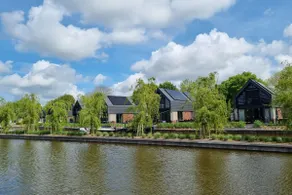 Villa in Balk with Private Jetty - Image 3