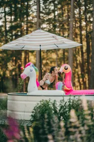 Forest Cottage with Hot Tub, Outdoor Baths & Alpacas - Image 4