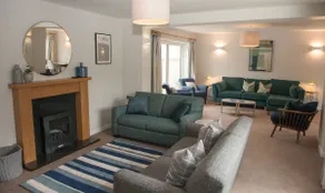 Brooklands - 226 Square Metres & Super Fast Wifi - Image 3