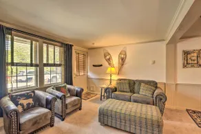 Townhome w/ Deck: Walk to Mirror Lake & Main St! - Image 5
