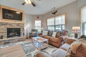Hot Tub & EV Charger: Helen Getaway w/ Views! - Image 4