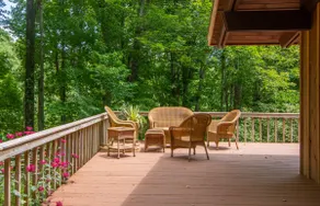 Chalet on 13 Acres: Modern, Privacy & Windows - Image 2