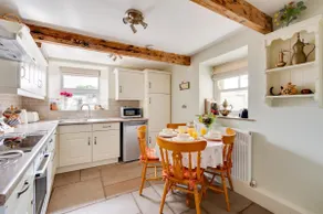 2 Bed in Buxton oc-dcwyn - Image 3