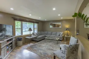 Cozy 4BD 2BA Home | Firepit | Dogs - Image 4