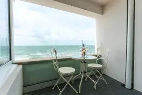 Tides - Beach front apartment in Bracklesham Bay - Image 3