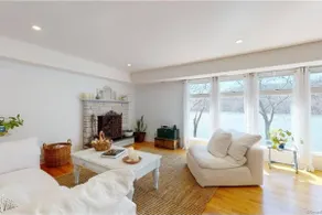 Lakefront 4BR/4BA house, <65 miles from NYC - Image 3