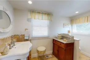 Lakefront 4BR/4BA house, <65 miles from NYC - Image 5