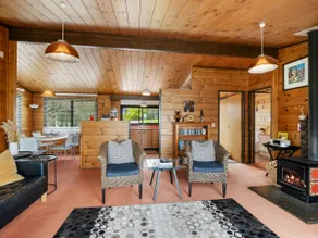 Tranquilo Picnic Bay - Surfdale Holiday Home - Image 5