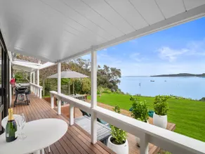 Tranquilo Picnic Bay - Surfdale Holiday Home - Image 3
