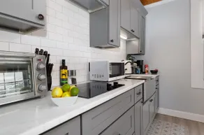 Modern meets Classic: Cozy condo on Smith River - Image 4