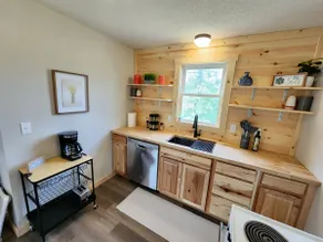 Idle-in-the-Wild Secluded Cabin-Wi-Fi, Hot Tub - Image 4