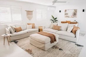 Prime location with pool - walk to Coolum Beach - Image 2