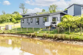 Lilac Lodge, 22 Roadford Lake Lodges - Image 2