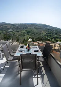 Casa Teo, By Hellocrete - Image 5