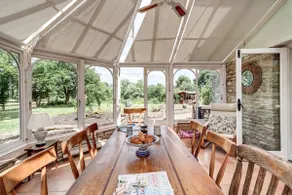 Meadow Cottage | Oxfordshire  Holiday Let | 4 Beds & Sleeps 8 - Image 4