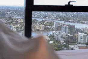 Luxury 1 BDR Skytower City River Views - Image 4