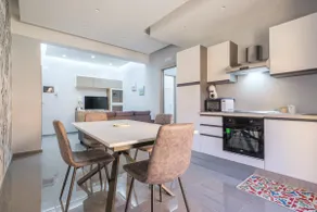 Dharma Apartment - Image 2