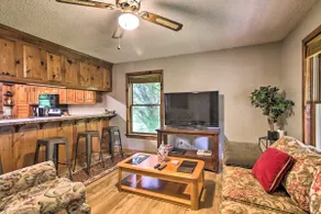 Pet-Friendly VA Home ~ 30 Mi to Shenandoah NP - Image 3