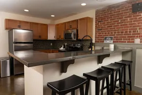 Stylish 2BR downtown luxury - Image 5