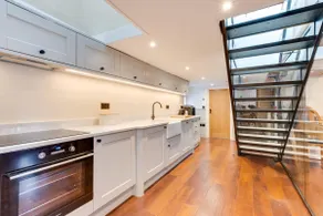 3 Bed in Arundel oc-bt007 - Image 4