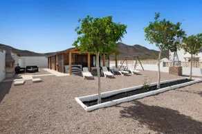 Javi's Little Cabin - Image 3