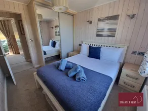Milford on Sea - 4 Bedroom Lodge - Image 5