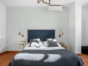 Granada C. Santa Ana | Two-Bedroom Apartment - Image 5