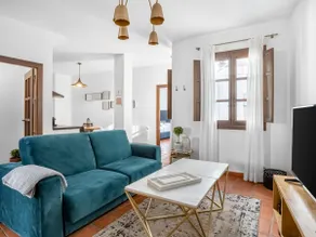 Granada C. Santa Ana | Two-Bedroom Apartment - Image 3