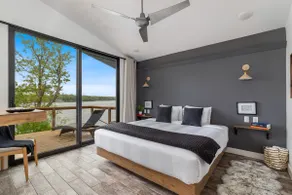Endless Lake View*Couples Escape*Luxe*Modern*Clean - Image 4