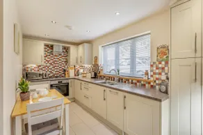 1 Bed in Maidstone (oc-md445) - Image 3