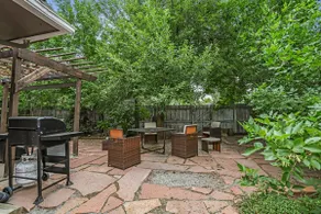 Modern Family Haven Fenced Yrd GrillFirepit - Image 3